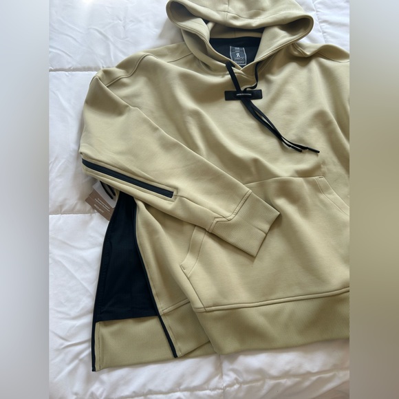NWT On Running Hoodie in Caper w Black Drawstrings & Elbow Dart Side Zip - Picture 8 of 14